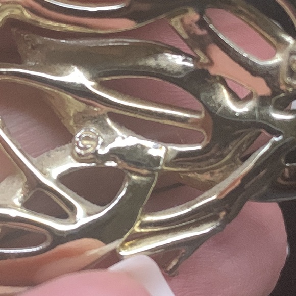 Vintage Coro Gold Tone Leaf Pattern Brooch - Picture 4 of 4